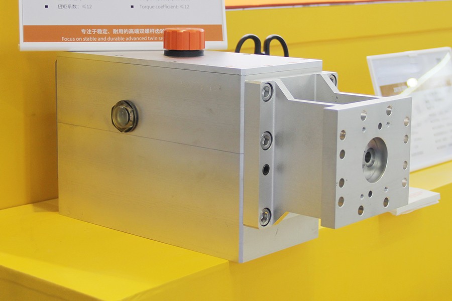 非標試驗機專用雙螺桿齒輪箱